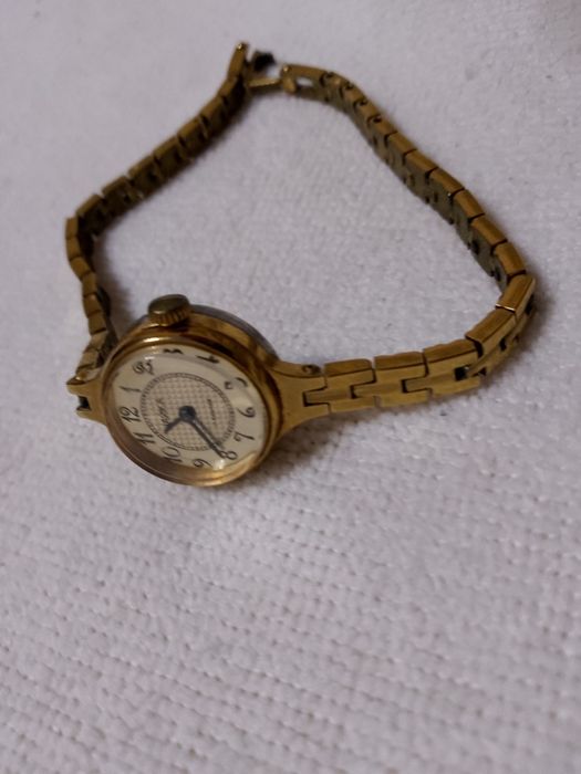 Часы советские женские