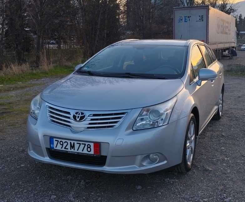 Тойота Авенсис/ Toyota Avensis 2010
