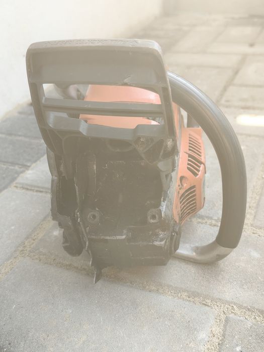 Drujbă Husqvarna 550 XP – pentru piese sau reparat