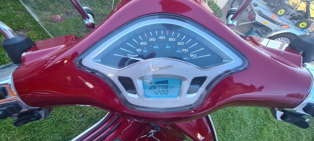 Vând Scuter Vespa Primavera Touring 49cmc !