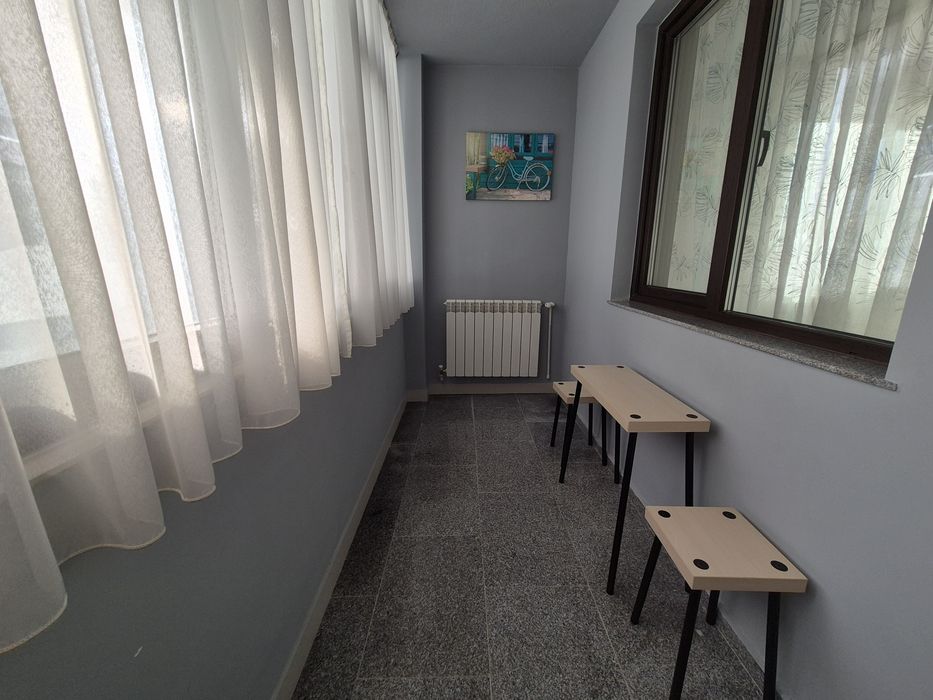 Mamaia Nord 2 cam mobilat 60mp utili Mamaia Sat vedere frontală spre mare la 50m de plajă