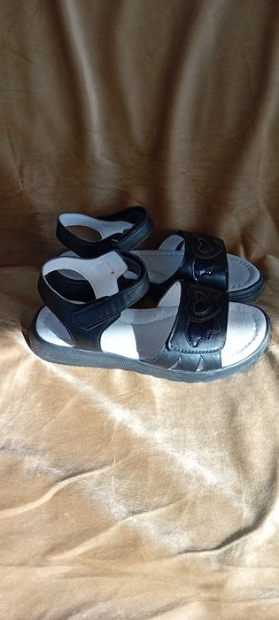 Сандали за момиче