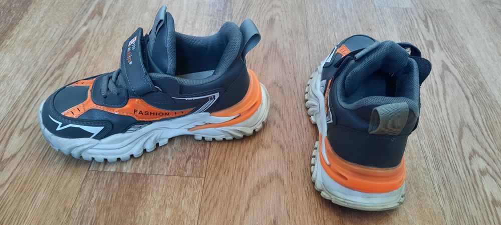 Детские кроссовки р26-30