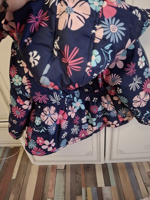 Зимен комплект и космонавт