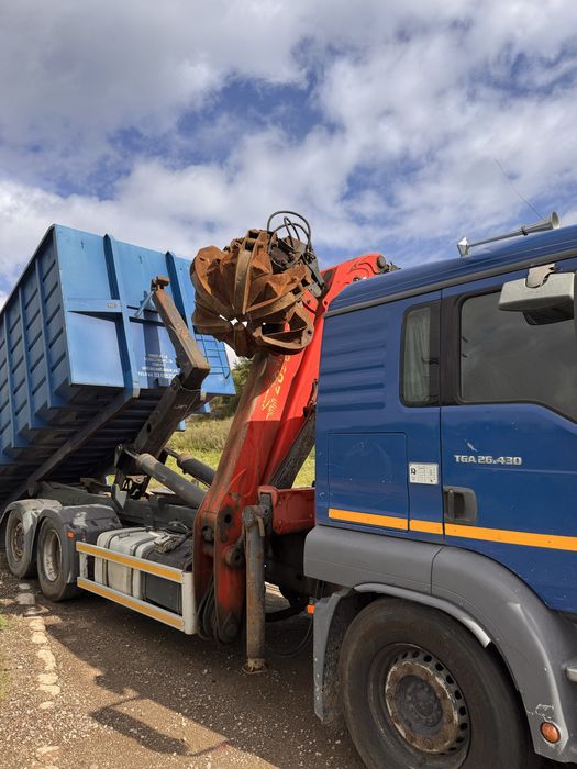Camion Man Abrollkipper cu macara graifer