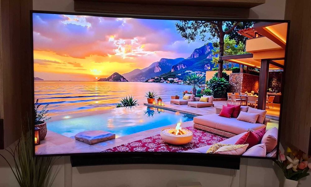 Vand Smart TV 4k curbat Samsung 65TU8372 163 cm Crystal Display