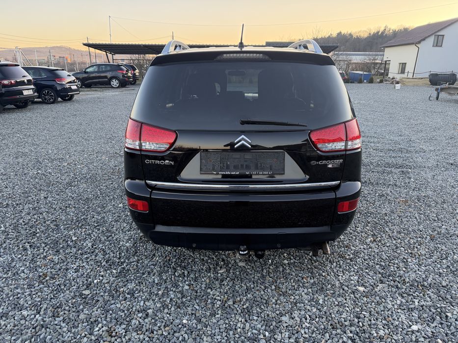 Vind citroen c crosser 2.2 tdi an 2008 full!! 7 locuri 4x4