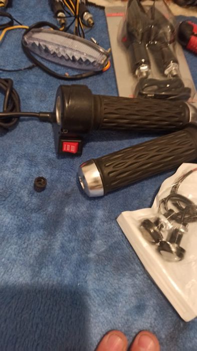 Proiectoare electrice atac moto