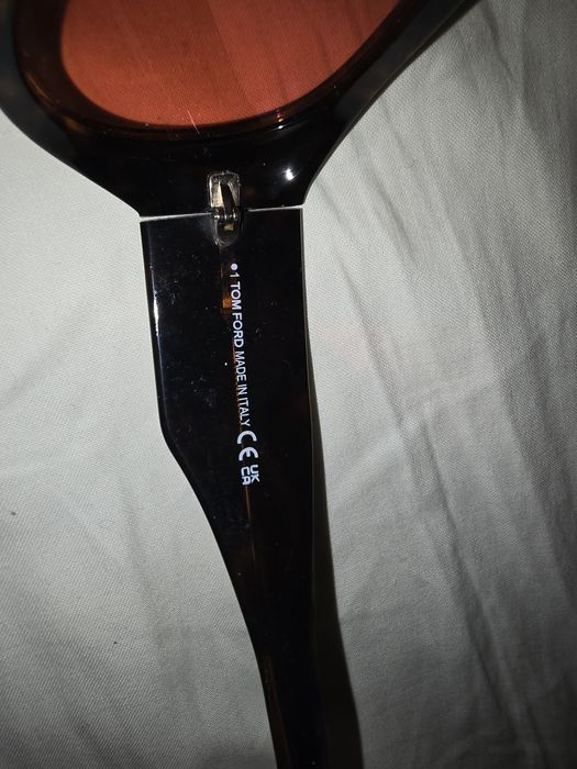 Ochelari de soare,Tom Ford,pentru femei, 450 lei