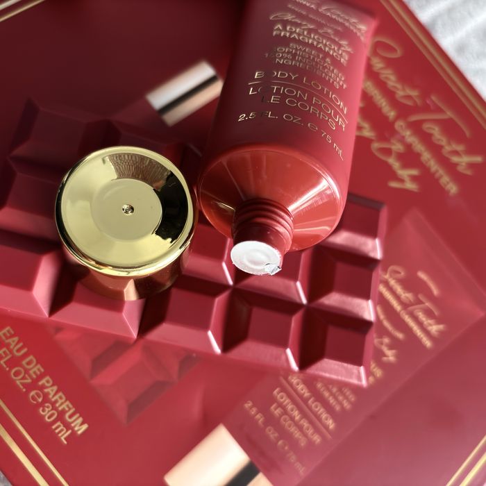 Новият лосион за тяло Sabrina Carpenter Cherry Baby, 75ml Body Lotion