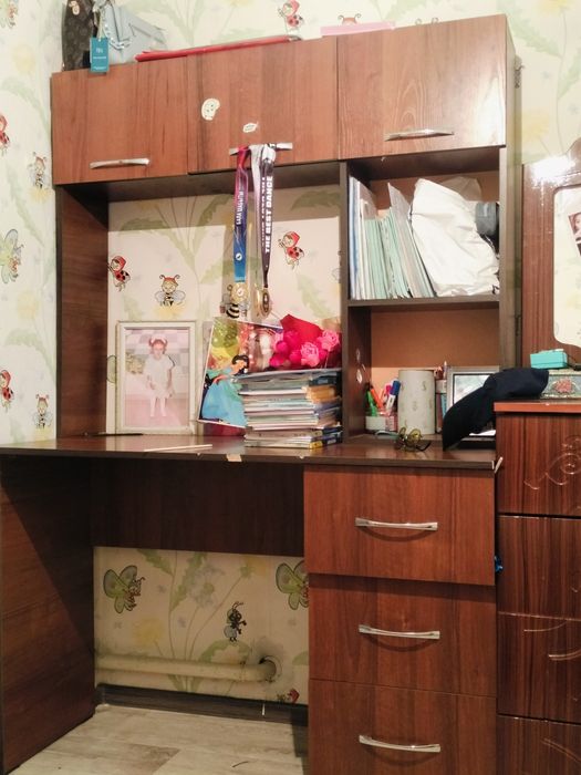 Продам парту.В хорошем состоянии.Не дорого.