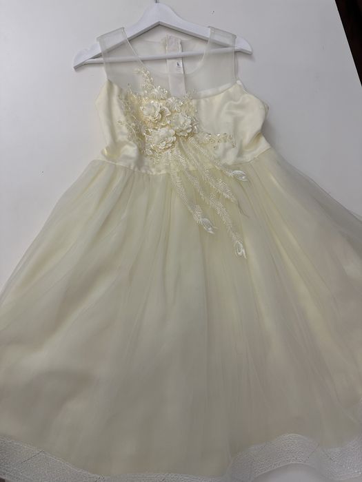 Нарядное платье