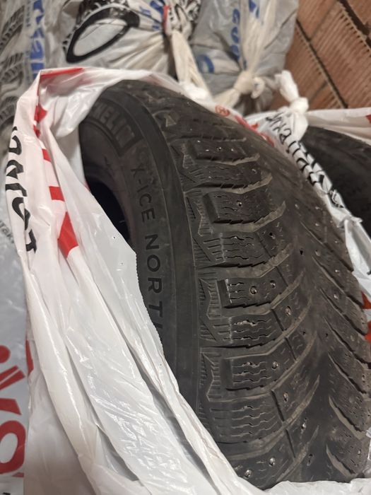 Зимние шины Michelin 255/60 r18