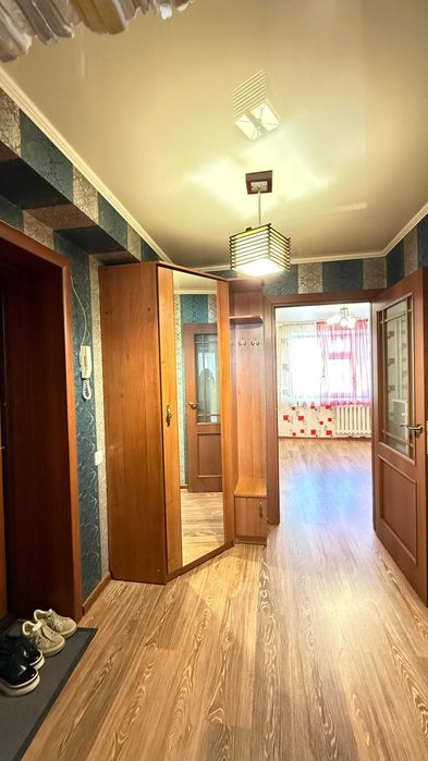 Продам 2 комн. кв. район Азии