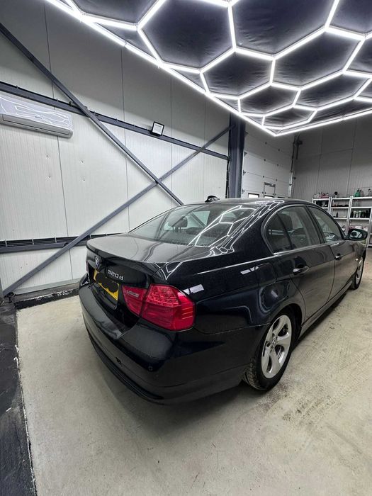 Dezmembrez BMW Seria 3 E90 LCI