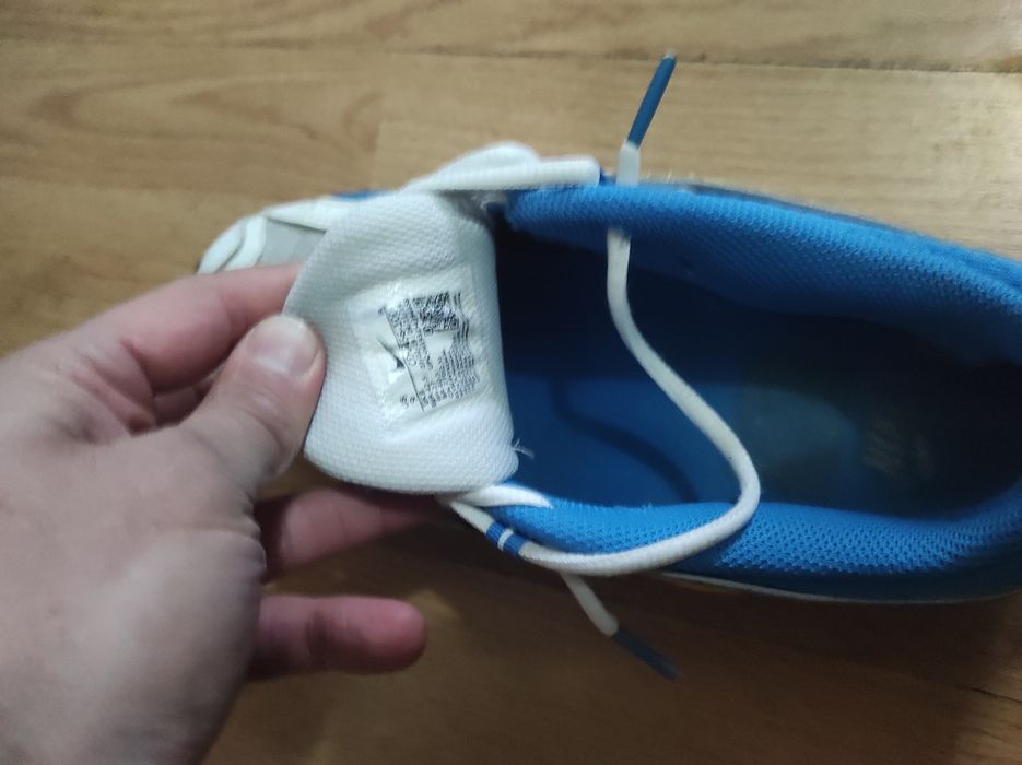 Adidași Nike model renumit