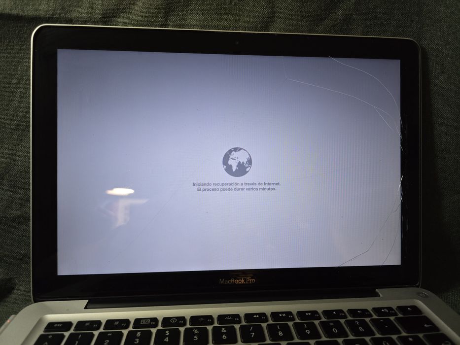 MacBook Pro 2011 за части 13 inch