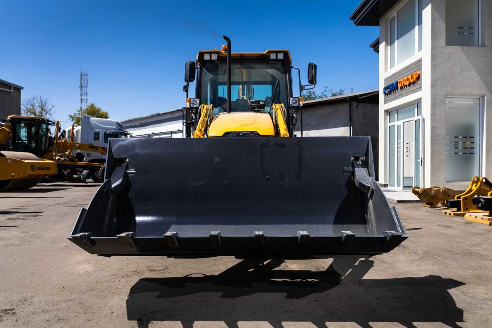 Ekskavator-pogruzchik, LiuGong 777A.