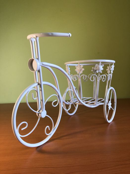 метален Цветарник « велосипед» и други предмети