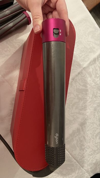 Dyson Airwrap Fuchsia