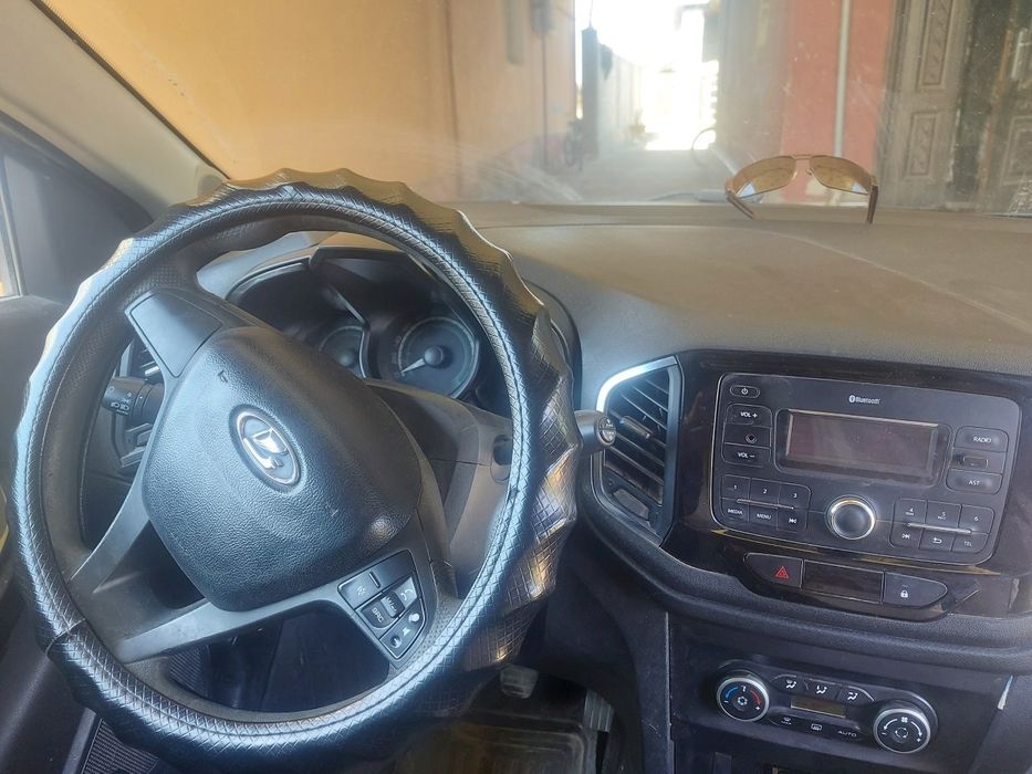 Лада Xray сатылады жагдайы жаксы механика метаны бар