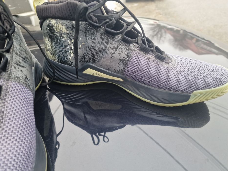 adidas  5 Glow-In-The-Dark Basketballschuhe Sneaker Neongelb Grau