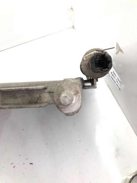 Радиатор климатик с пресостат и дехидратор от Nissan almera tino 2003г