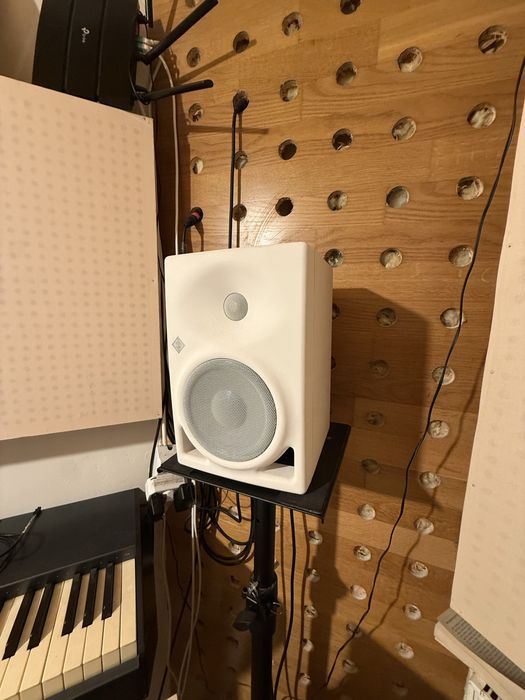 Neumann KH120A (pereche) — 3200 lei, negociabil +Kh750 (separat)