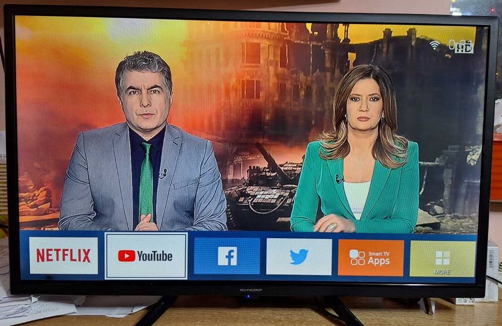 Televizor LED Smart 80 cm, Full HD, Clasa A+