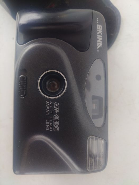 фотоапарат  SKINA AW-220
ZINIT 11
Производство 1980г.
Цена 99лв /