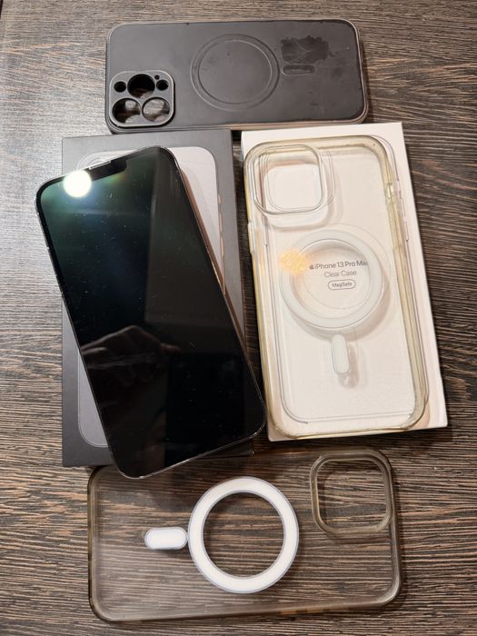 Vand iphone 13 pro max 256gb, 76% sanatate baterie