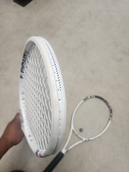Sotiladi tenis raketka xolati ideal  soni 2 ta aybi yoq