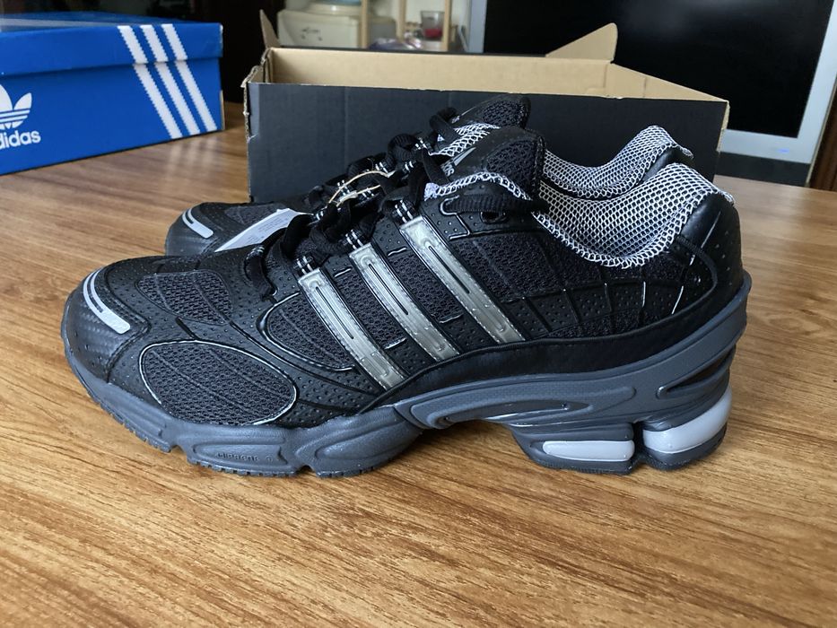 Оригинални унисекс маратонки Adidas Ozweego Pro