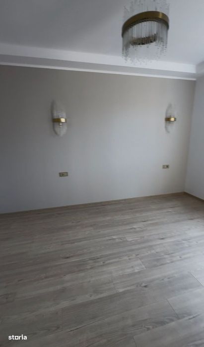 Casa cu garaj / panouri solare complet mobilata/utilata 5 camere/3 bai