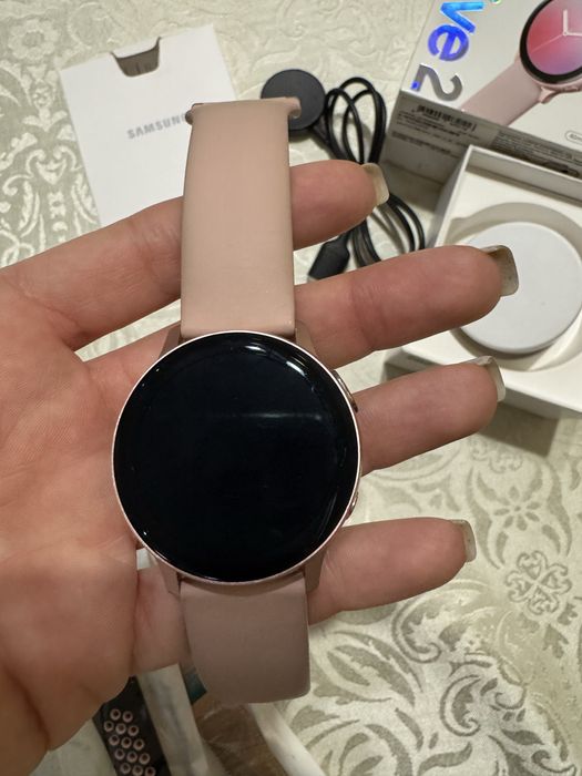 Смарт часовник samsung galaxy active 2