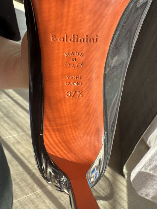 Обувки на висок ток Baldinini Италия