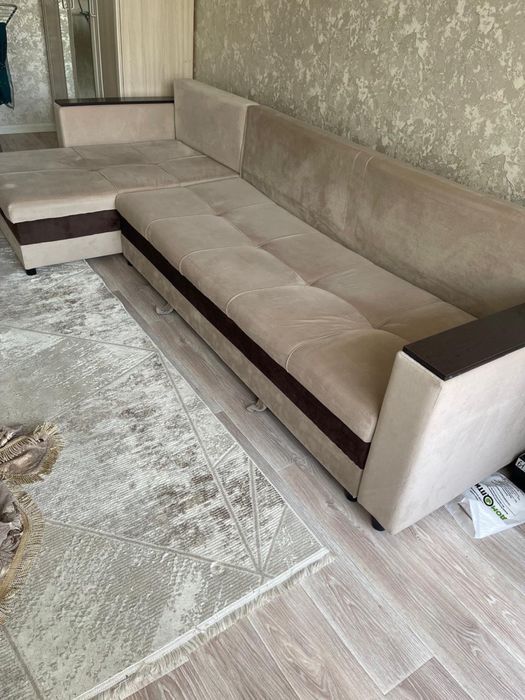 Продам диван 3м