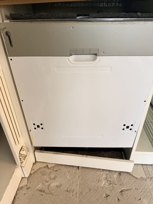 Срочно продается посудомоечная машина