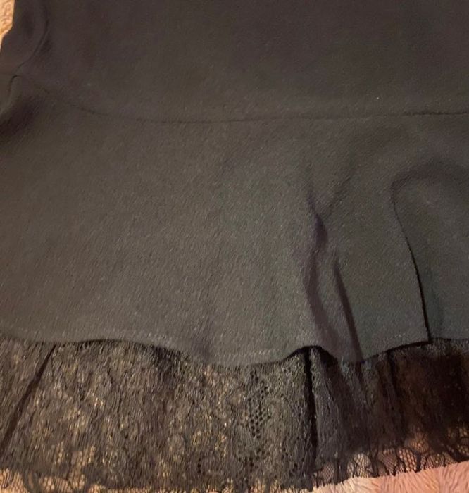 Fusta lambada cu dantelă Zara