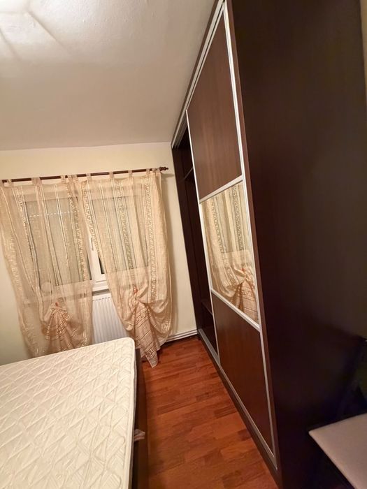 Inchiriez apartament