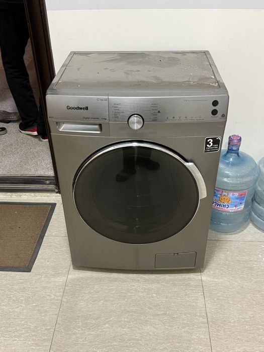 Kir moshina sotiladi