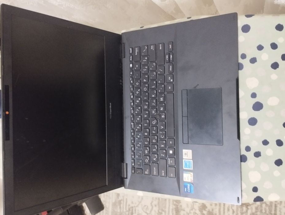 Asus expertbook Core i7-1260p
