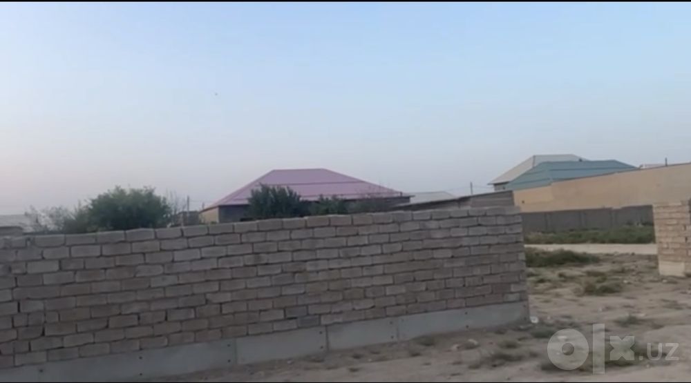 6 sotex hovli devor uralgan uchastka