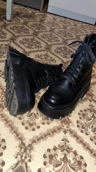 Деми-сезонная кожаная обувь