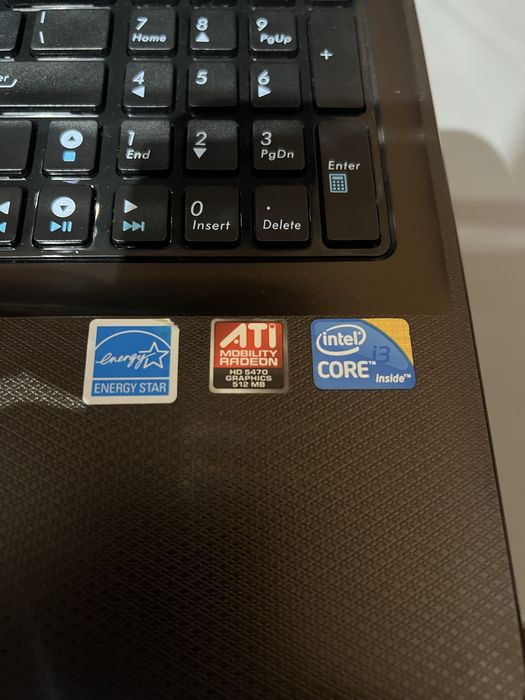 Laptop ASUS +cablu impecabil intretinut
