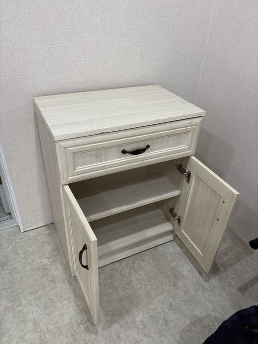 Продам детскую кровать + шкаф