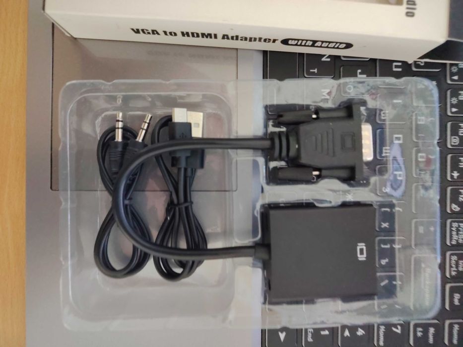 Продаётся полностью рабочий адаптер VGA → HDMI.