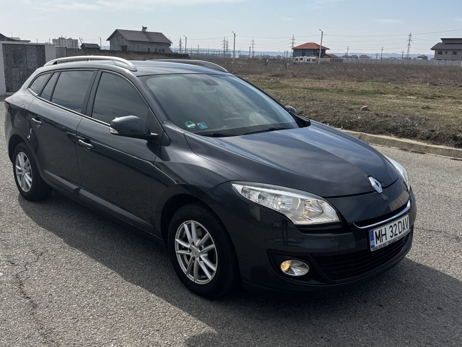 Renault Megan 3 1.5  DCI 110 cp .fabricatie 2013 ,Carte Service