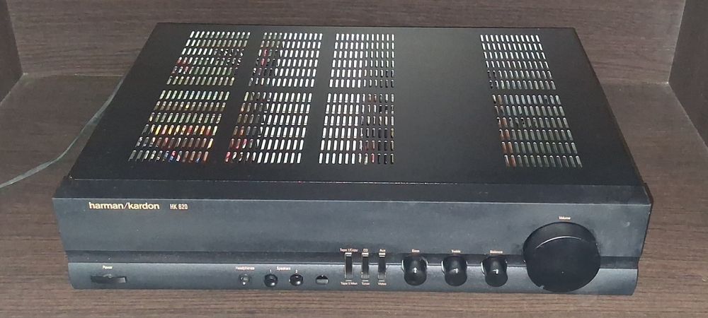 Vând amplificator harman/ kardon HK620 perfect funcțional