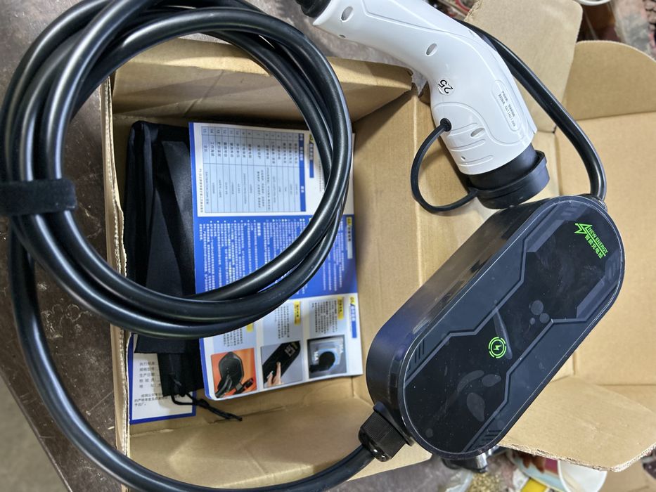 Зарядка для авто 16а 3.5 кв